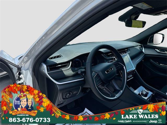 new 2025 Jeep Grand Cherokee L car, priced at $38,000