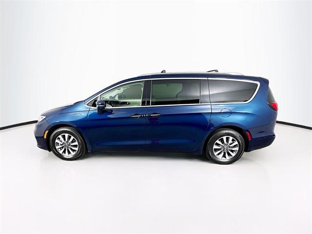 used 2021 Chrysler Pacifica Hybrid car, priced at $20,994