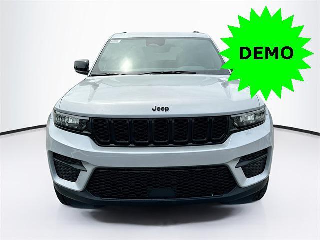 new 2024 Jeep Grand Cherokee car, priced at $38,500