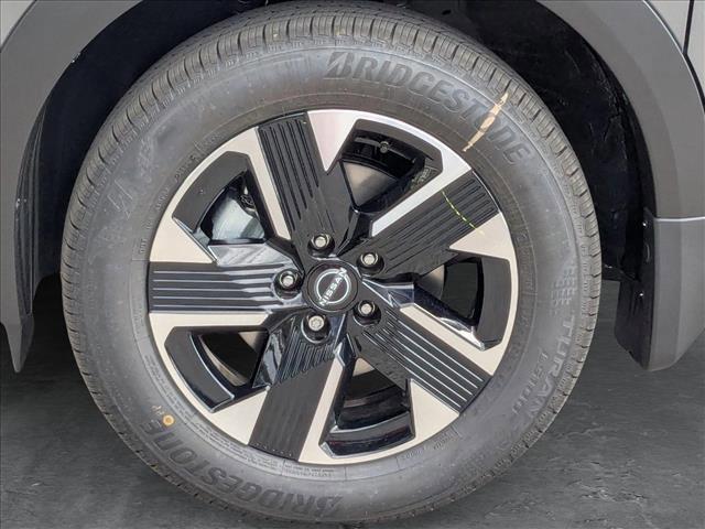 new 2025 Nissan Kicks car, priced at $28,760