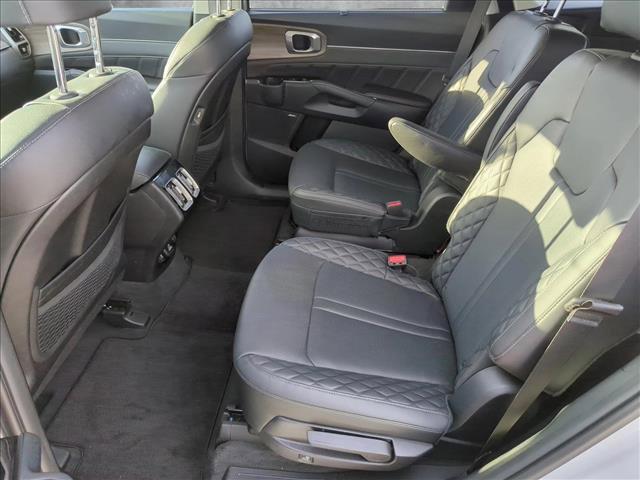 used 2023 Kia Sorento car, priced at $35,952