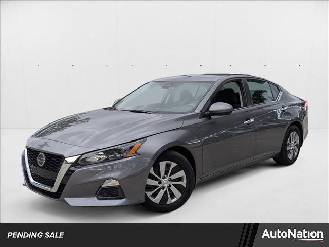 used 2022 Nissan Altima car, priced at $18,900