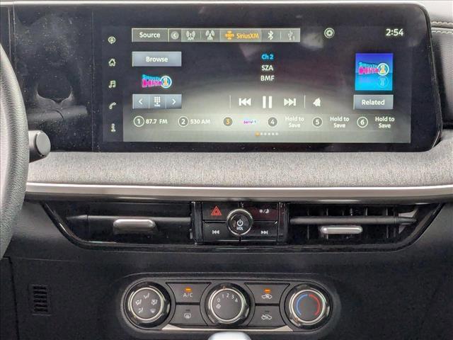 new 2025 Nissan Kicks car, priced at $25,937