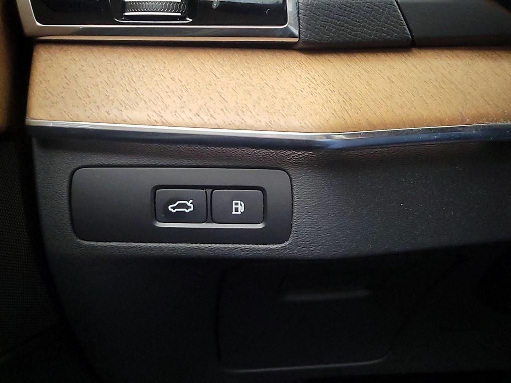 used 2024 Volvo XC90 Recharge Plug-In Hybrid car, priced at $46,998