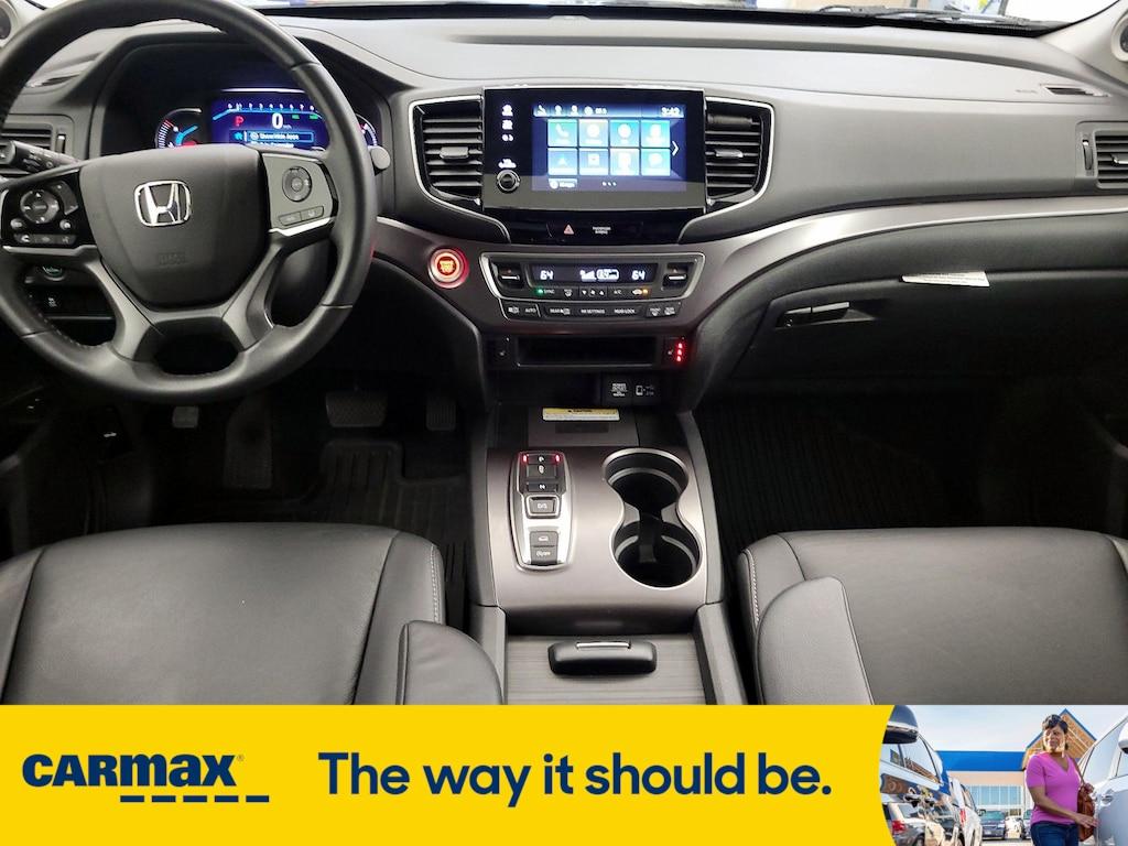used 2022 Honda Pilot car, priced at $35,998