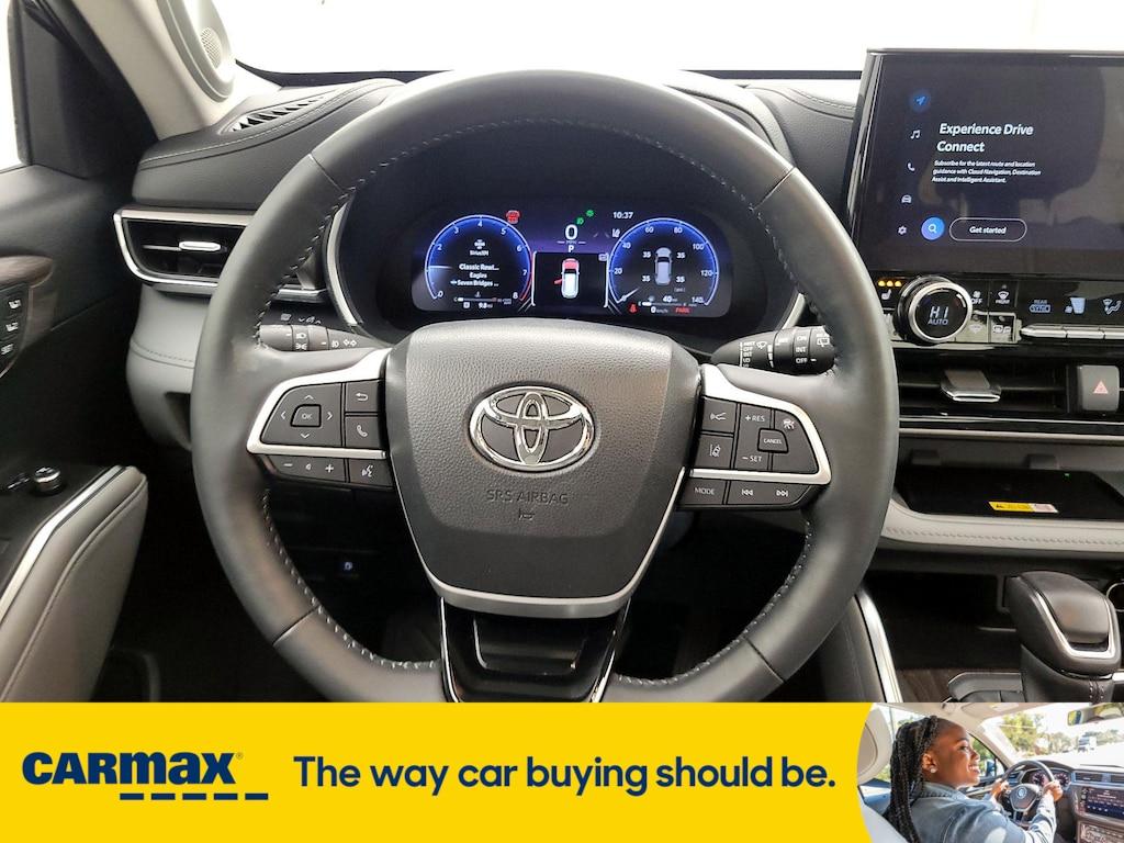 used 2023 Toyota Highlander car, priced at $37,998