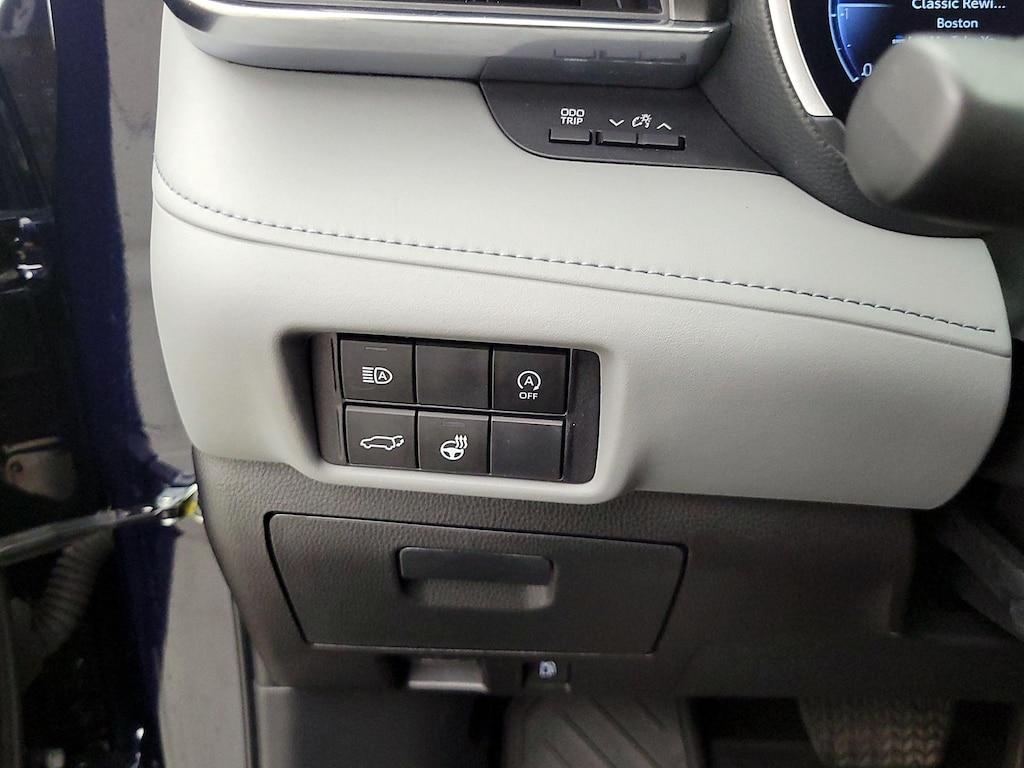 used 2023 Toyota Highlander car, priced at $37,998