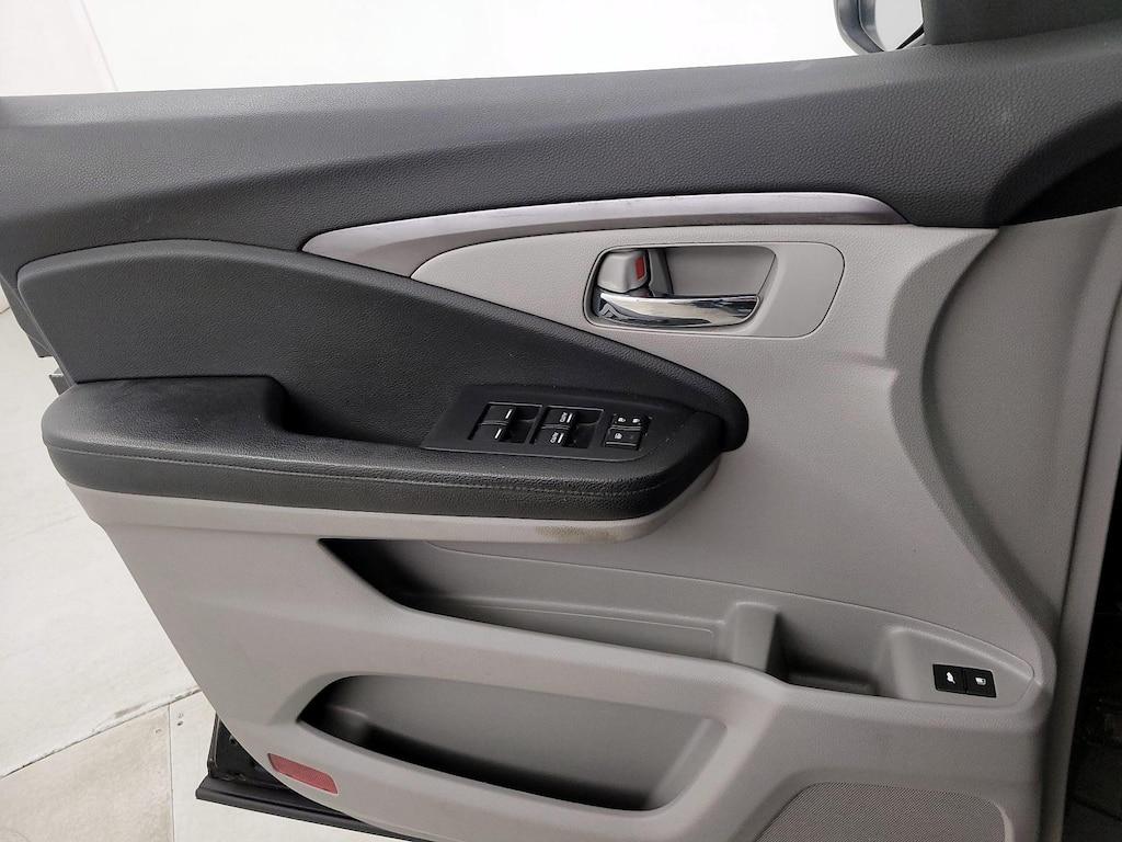 used 2016 Honda Pilot car, priced at $19,998