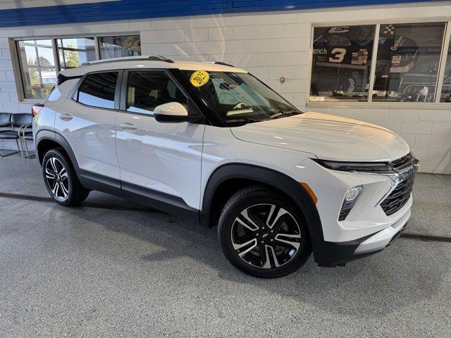 used 2025 Chevrolet TrailBlazer car, priced at $23,000