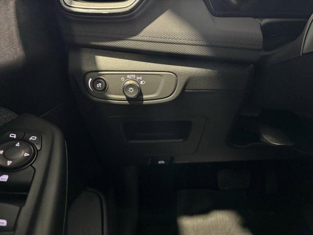 used 2025 Chevrolet TrailBlazer car, priced at $23,000