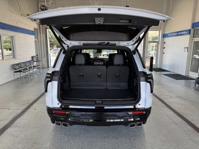 new 2026 Chevrolet Traverse car, priced at $59,500