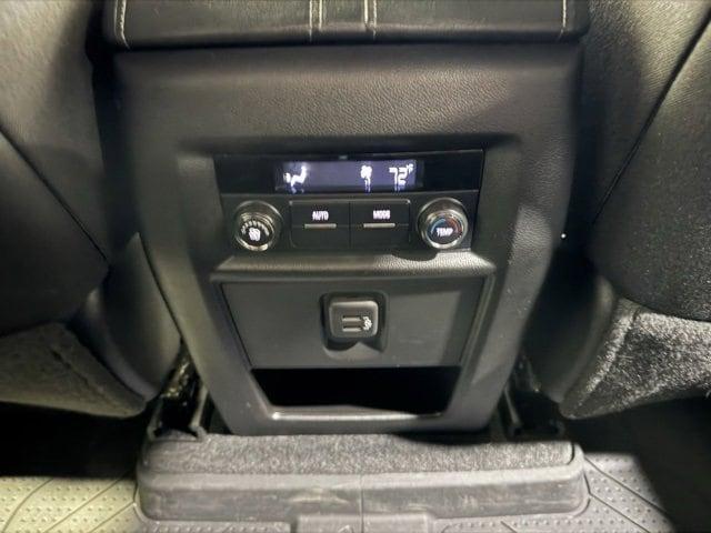 used 2022 Chevrolet Traverse car, priced at $28,000