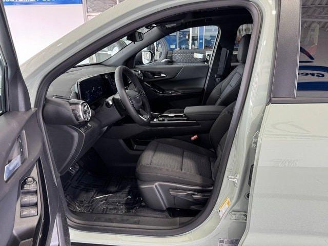 new 2026 Chevrolet Equinox car, priced at $33,035