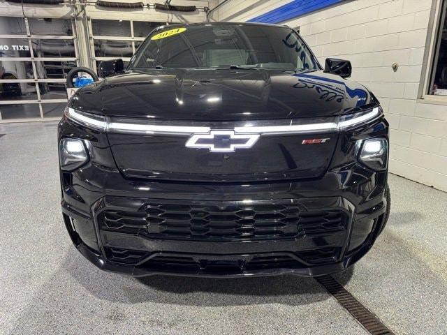 used 2024 Chevrolet Silverado EV car