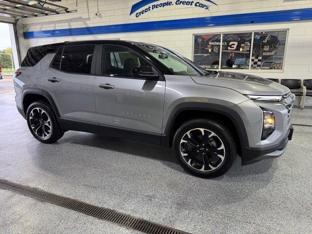 new 2026 Chevrolet Equinox car, priced at $33,999