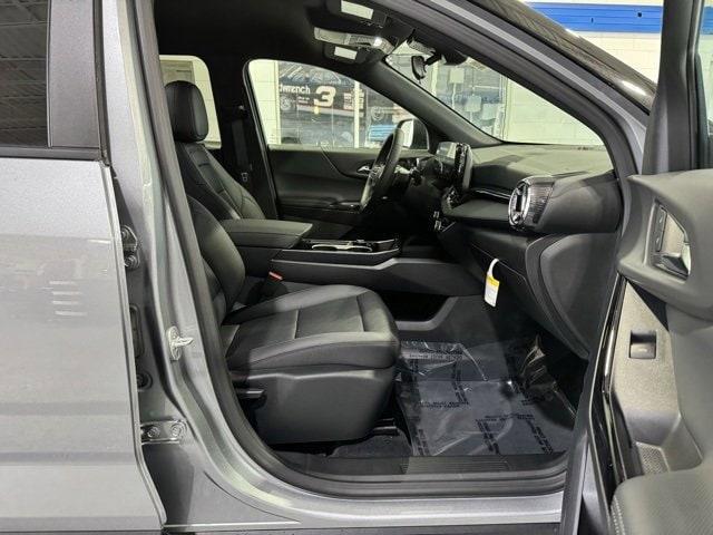 new 2026 Chevrolet Equinox car, priced at $33,999