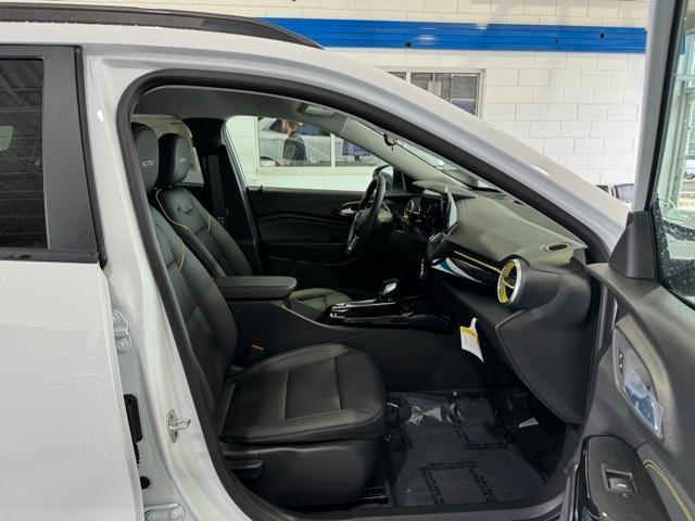 new 2025 Chevrolet Trax car, priced at $26,690