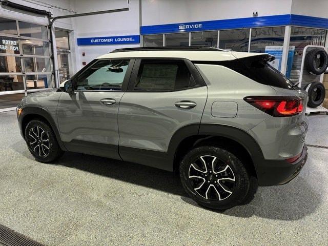 new 2025 Chevrolet TrailBlazer car, priced at $30,000