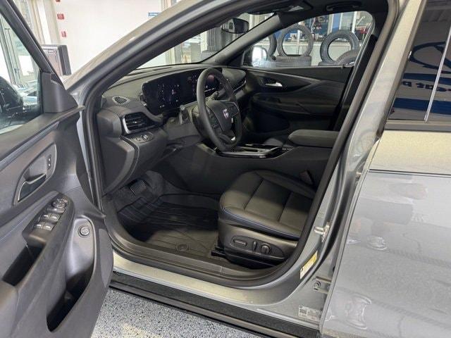 new 2025 Buick Envista car, priced at $29,000