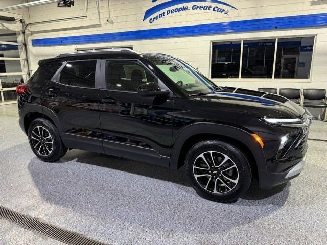 new 2025 Chevrolet TrailBlazer car, priced at $27,500