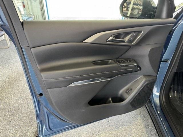 new 2025 Chevrolet Traverse car, priced at $42,195