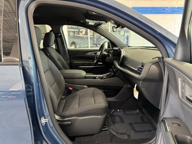 new 2025 Chevrolet Traverse car, priced at $42,195