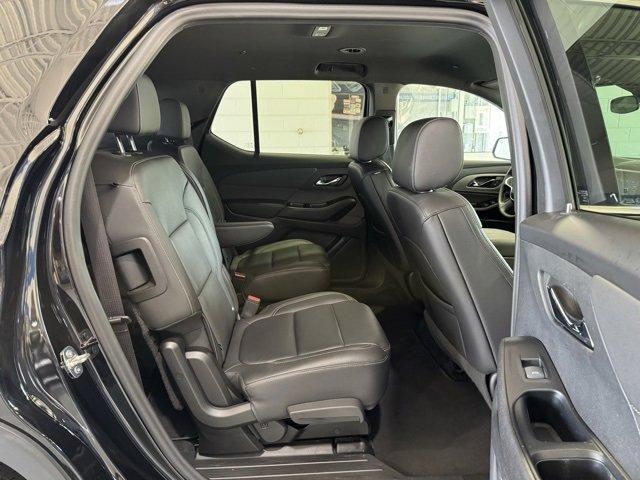 used 2023 Chevrolet Traverse car, priced at $33,000