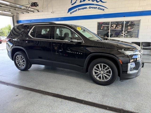 used 2023 Chevrolet Traverse car, priced at $33,000