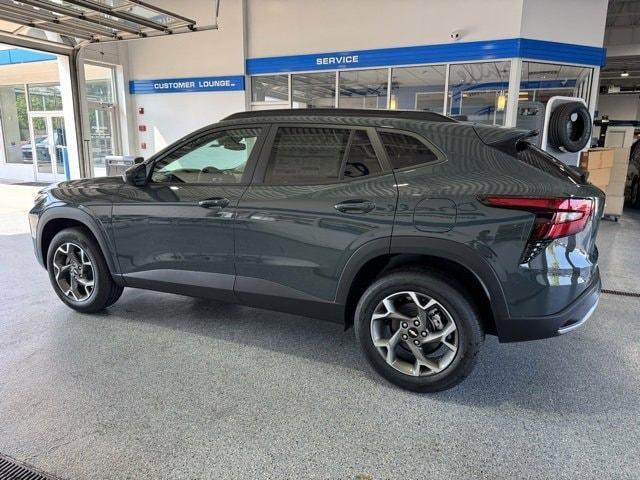 new 2025 Chevrolet Trax car, priced at $23,700