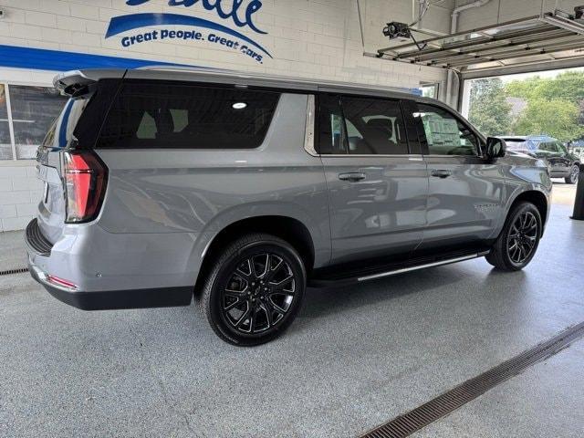 new 2025 Chevrolet Suburban car, priced at $76,605
