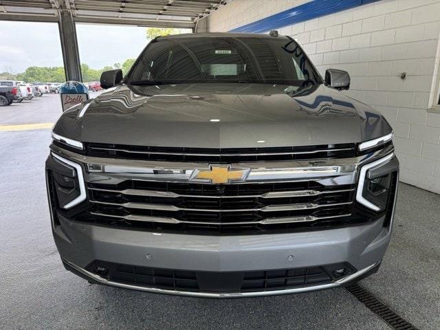 new 2025 Chevrolet Suburban car, priced at $76,605