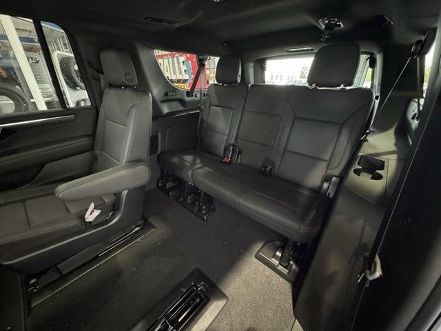new 2025 Chevrolet Suburban car, priced at $76,605