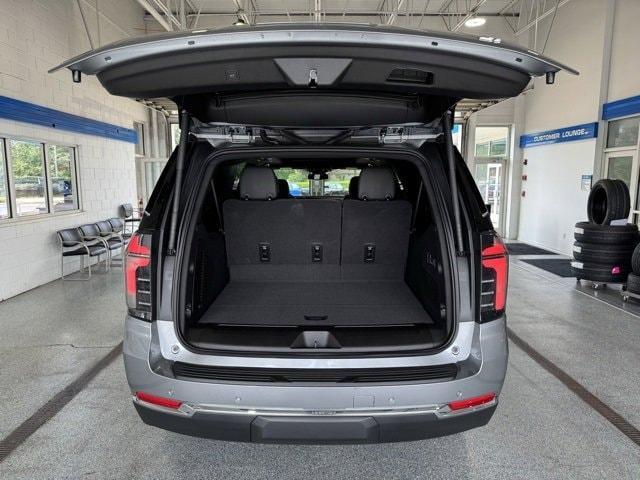 new 2025 Chevrolet Suburban car, priced at $76,605