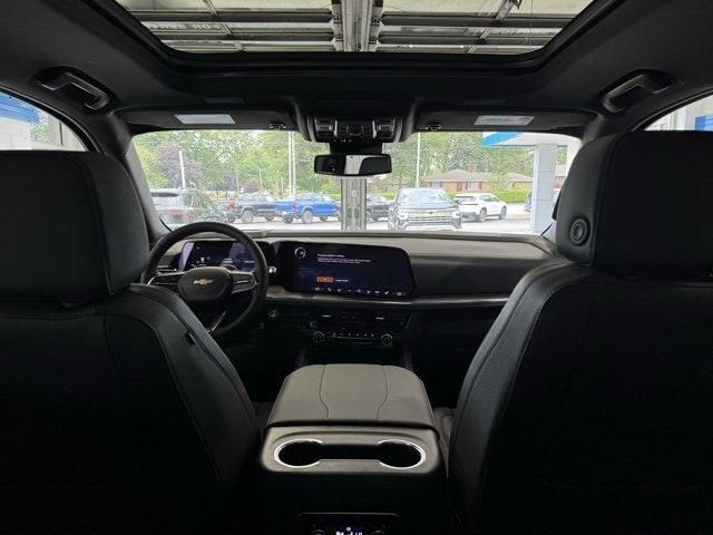 new 2025 Chevrolet Suburban car, priced at $76,605