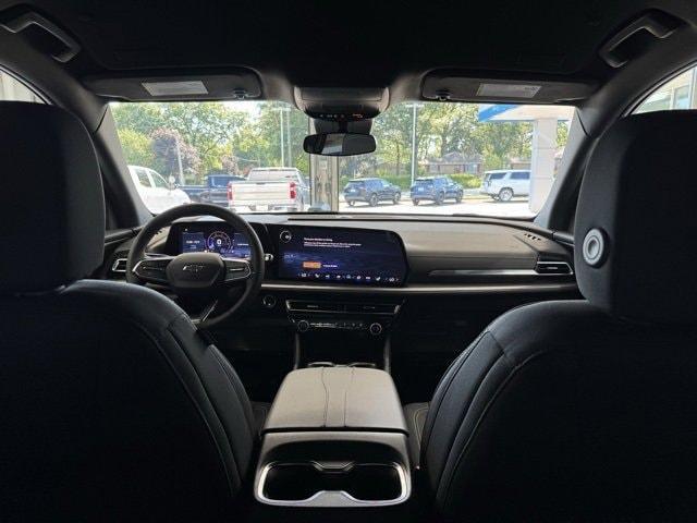 new 2025 Chevrolet Traverse car, priced at $44,000
