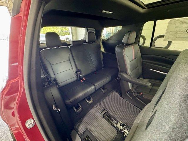 new 2025 Chevrolet Traverse car, priced at $60,055