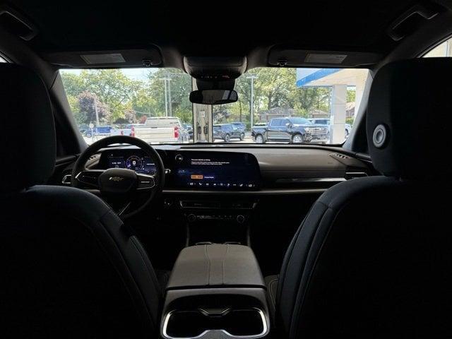 new 2025 Chevrolet Traverse car, priced at $43,555