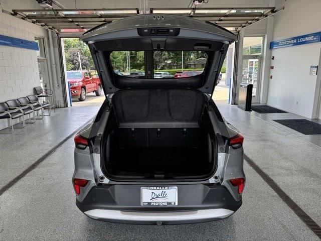 new 2025 Buick Envista car, priced at $26,000