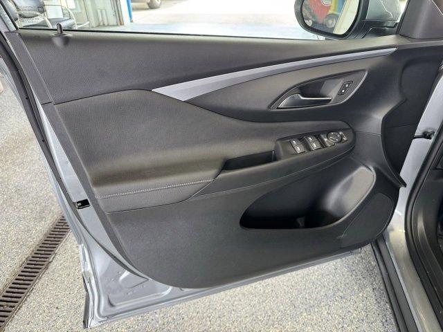 new 2025 Buick Envista car, priced at $26,000
