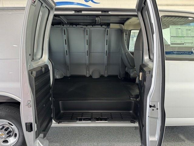 new 2025 Chevrolet Express 2500 car, priced at $46,000