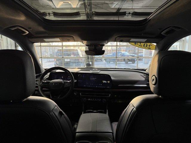 used 2024 Chevrolet Traverse car, priced at $54,900