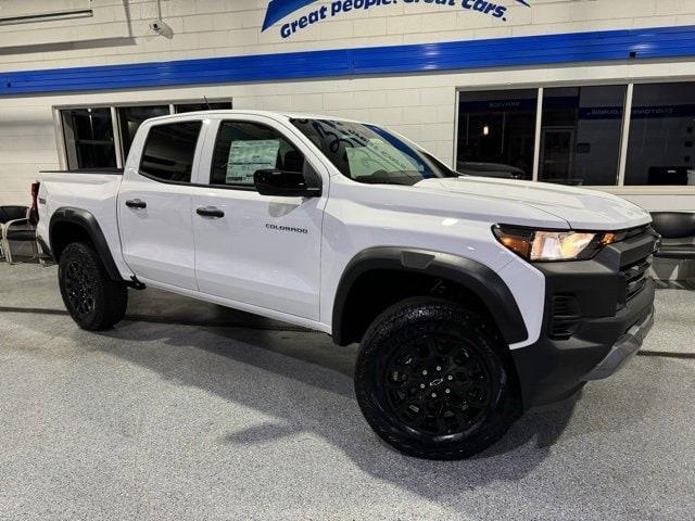 new 2024 Chevrolet Colorado car