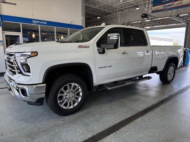 new 2025 Chevrolet Silverado 3500 car, priced at $79,000