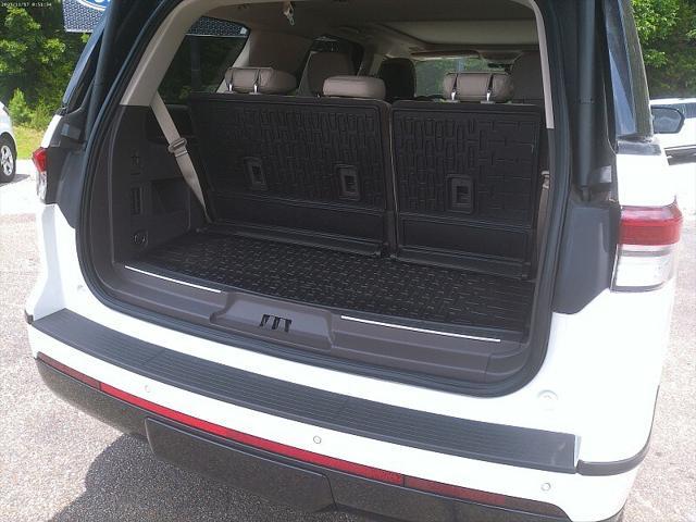 used 2024 Lincoln Navigator car, priced at $82,998