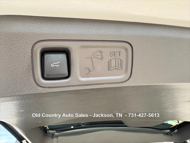 used 2024 Lincoln Navigator car, priced at $82,988