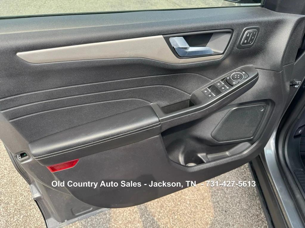 used 2022 Ford Escape car, priced at $26,988