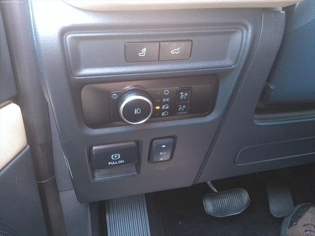 used 2023 Ford Expedition car, priced at $54,998