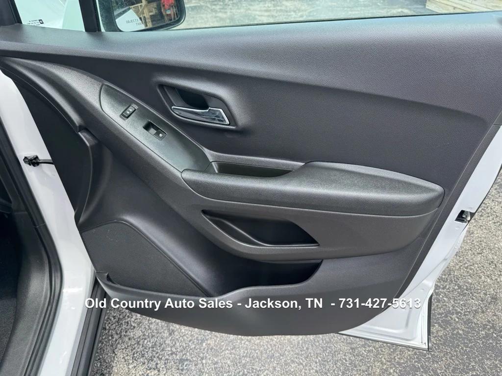 used 2020 Chevrolet Trax car, priced at $14,988