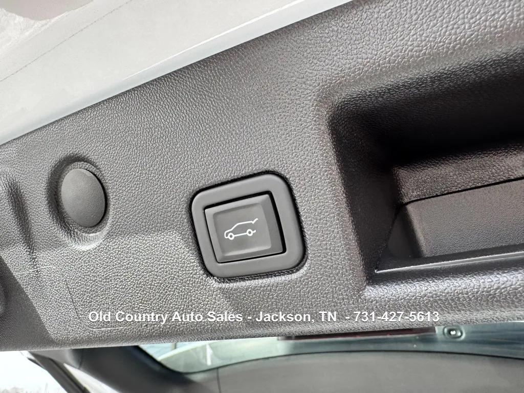 used 2024 Chevrolet Equinox car, priced at $23,988