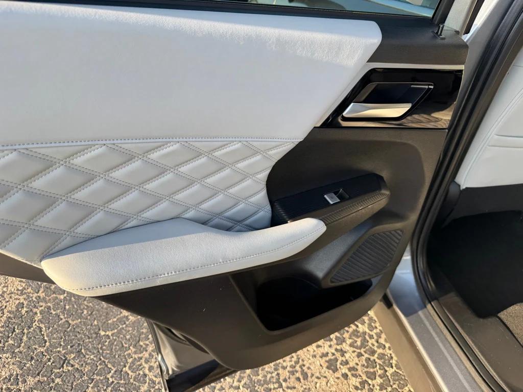 used 2022 Mitsubishi Outlander car, priced at $24,988